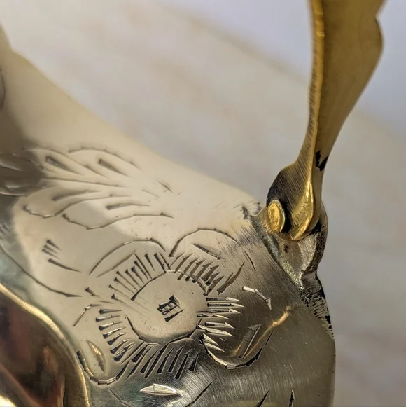 Vintage Brass Etched Scalloped Edge Shiny Basket Movable Handle Cottagecore - Picture 8 of 13